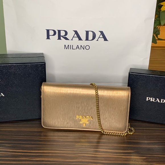 Authentic Prada Crossbody / Wallet on Chain - Picture 13 of 16